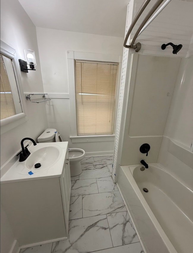 Photo - 836 St Nicholas Ave