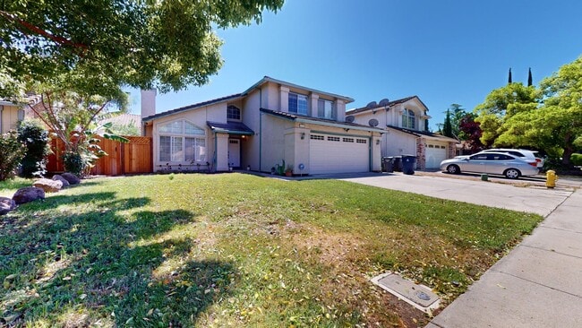 Photo - 490 Silvertail Pl
