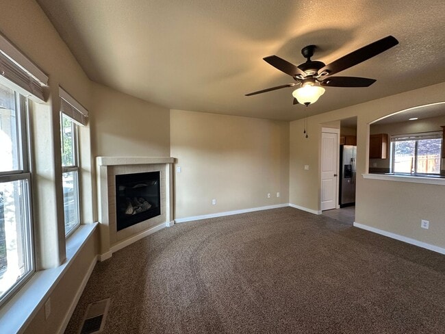 Photo - Remodeled 3 Bedroom / 2.5 Bathroom Home So...