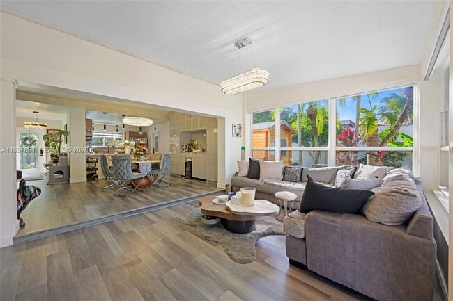 Photo - 1935 Keystone Blvd