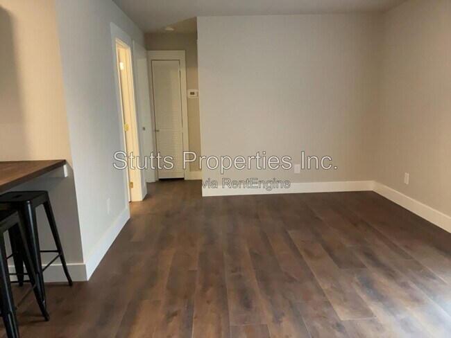 Photo - 645 Rivermont Rd