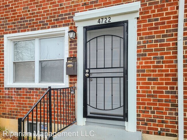 Photo - 2 br, 1 bath House - 4722 Vancouver Road