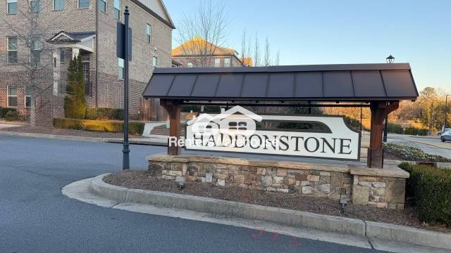 Photo - 328 Commons Ave