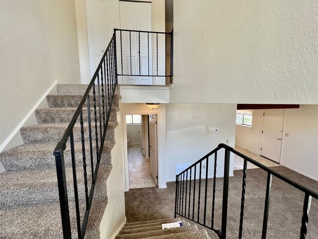 Photo - 508 E 7th St Unit B