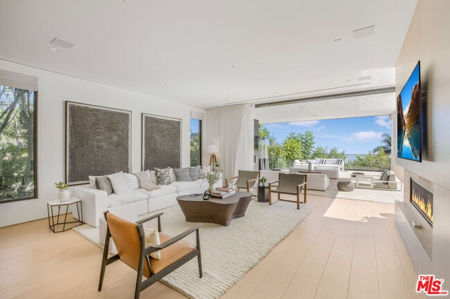 Photo - 9255 Swallow Dr