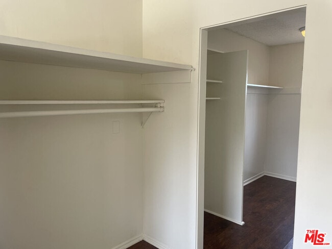 Photo - 1150 N Commonwealth Ave Unidad #2