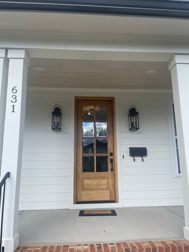 Photo - 631 New Rd
