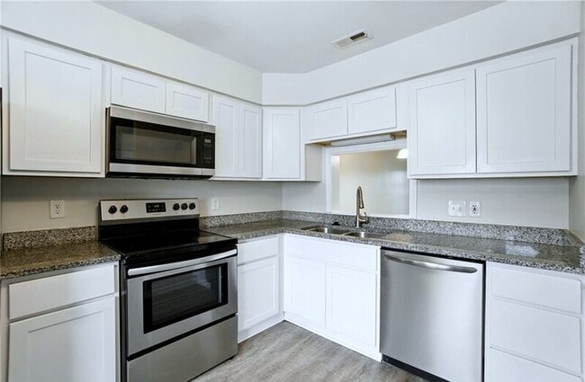 Photo - 2333 Meadows Landing