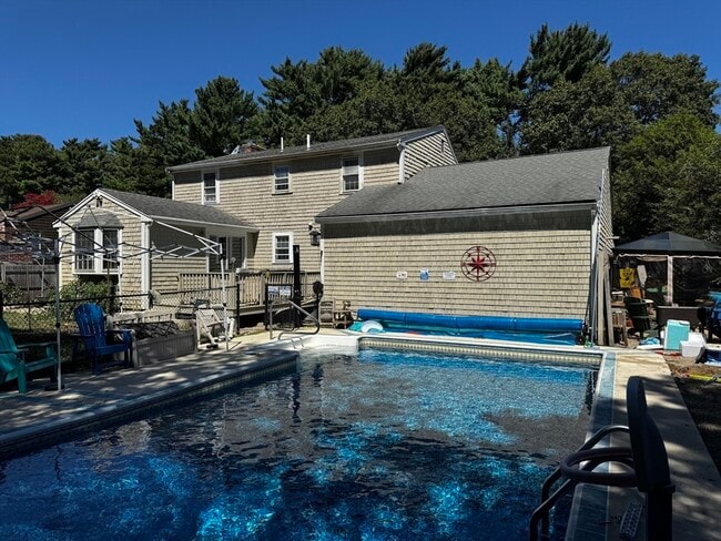 Photo - 6 Squire Way