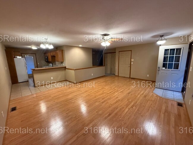 417 W Odell Ct