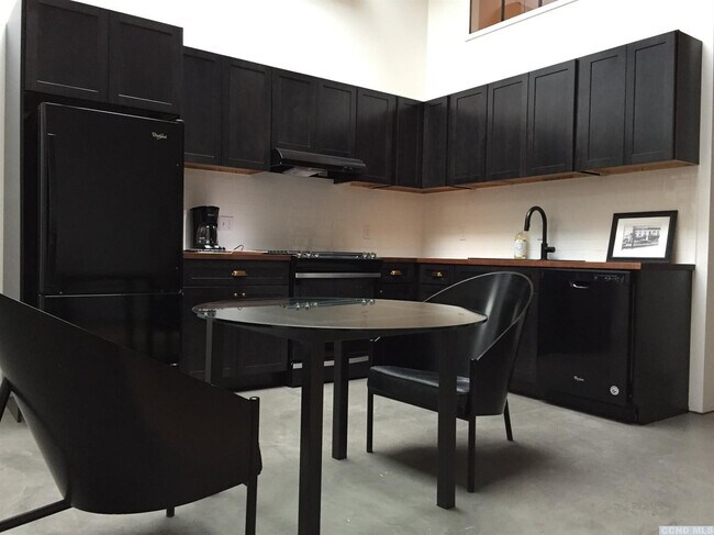 Photo - 747 1/2 Columbia St