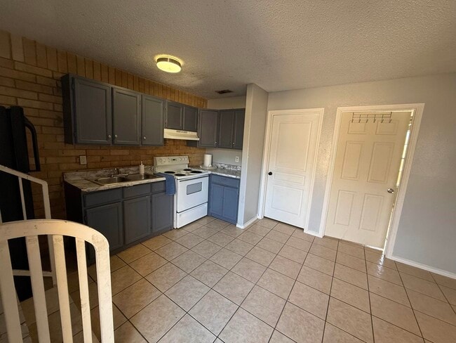 Photo - 311 Soria Dr Unidad 2