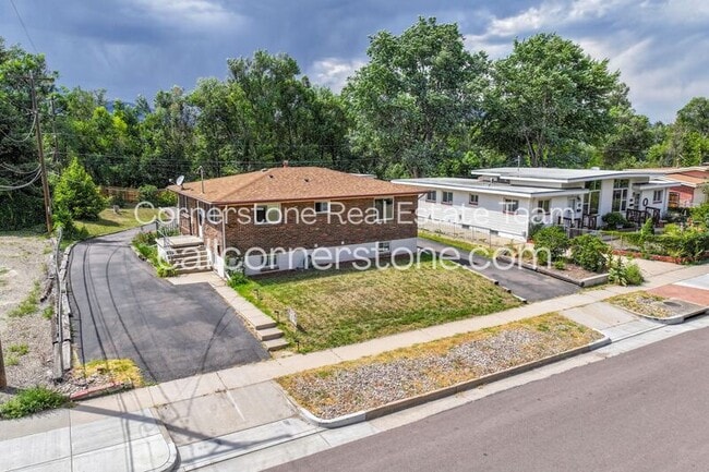 Photo - 1410 Custer Ave