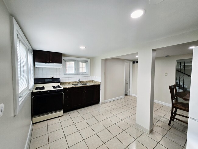 Photo - 5010 Harold Ave