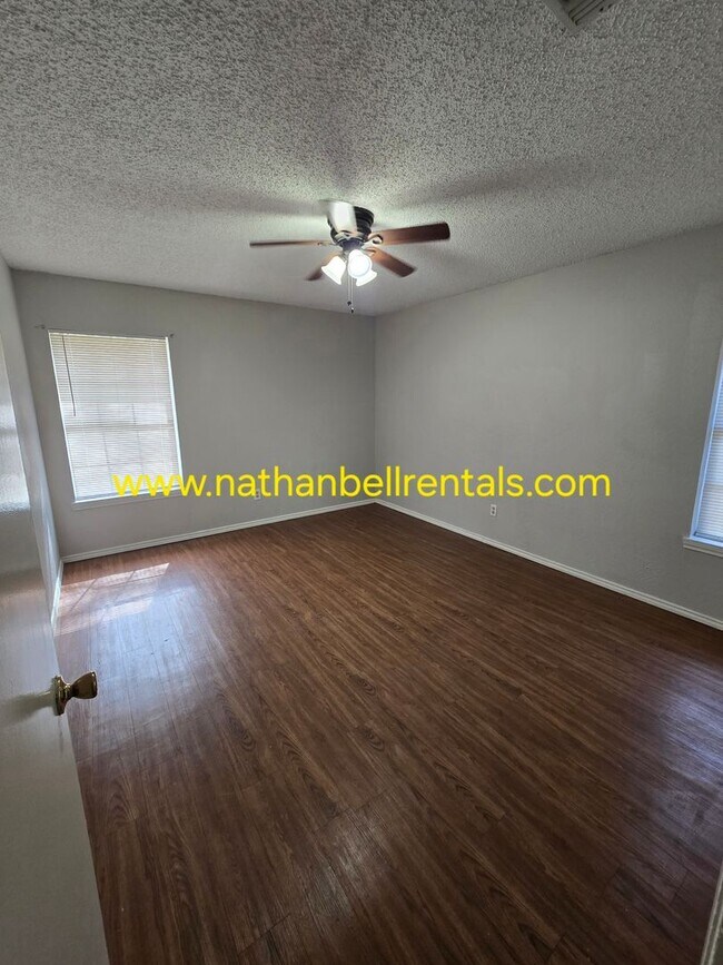 Photo - Duplex: 3 bed, 2 bath