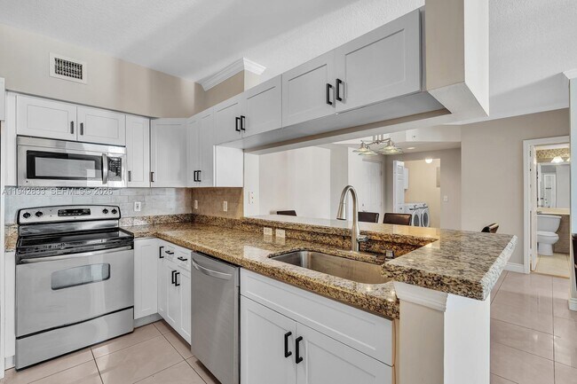 Photo - 17150 N Bay Rd Unit 2821