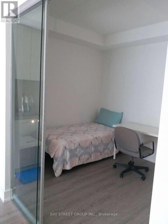 Photo - 7 Grenville St Unit 815