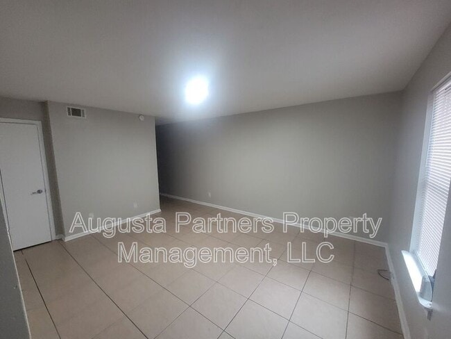 Photo - 151 Chalet North CT