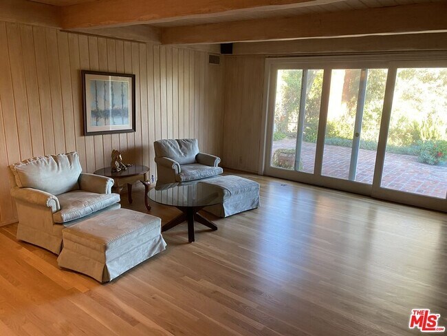 Photo - 2730 Anchor Ave