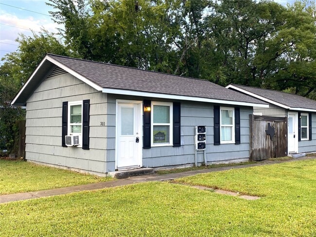 Building Photo - 311 S 3rd St