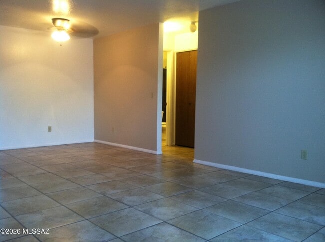 Photo - 6625 E Golf Links Rd Unit 5