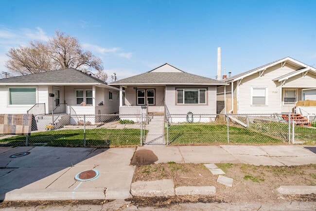 Photo - 3 bed 1 bath home recently renovated.