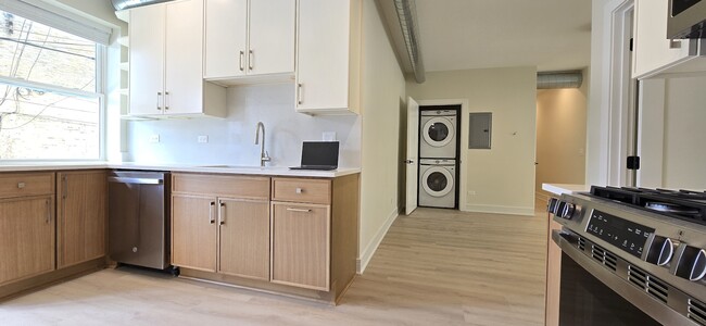 Photo - 432 S Maple Ave Apartment Unit 432 - 302