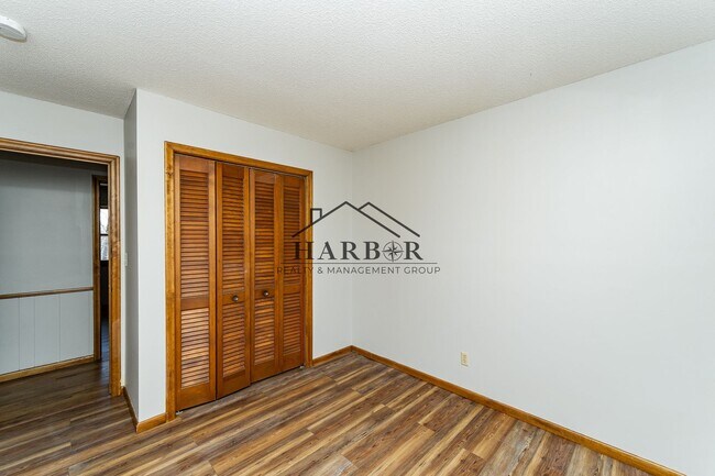 Photo - 3504 Ogden Ct NE