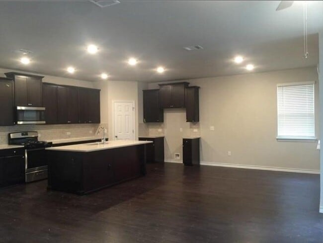 Photo - 7307 Albany Dr