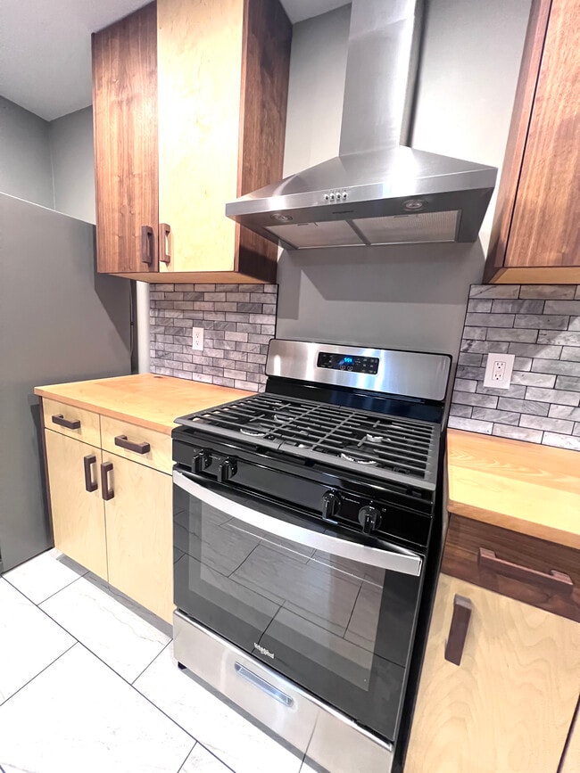 Photo - 3547 E Green St Unit A