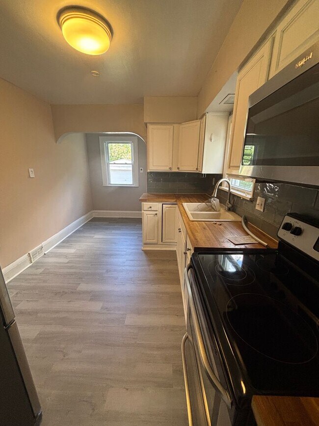 Photo - CLEVELAND HEIGHTS 4 BED SINGLE