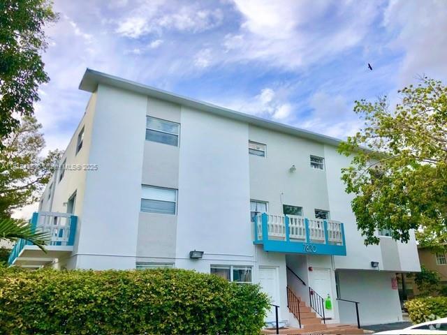 Building Photo - 7820 NE Bayshore Ct Unit 206 Rental