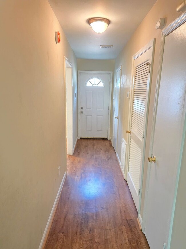 Photo - 1225 Oakplace Dr SW Unit C