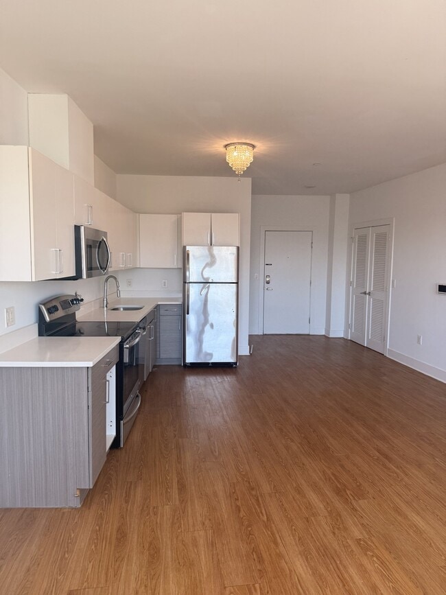 Photo - 429 Bergen Ave Unidad 311