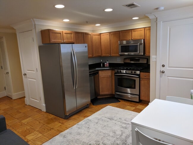 Photo - 703 6th St NW