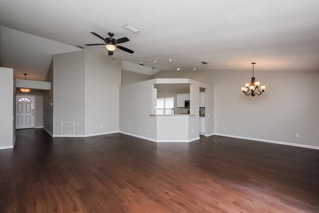 Photo - 11351 Calgary Cir