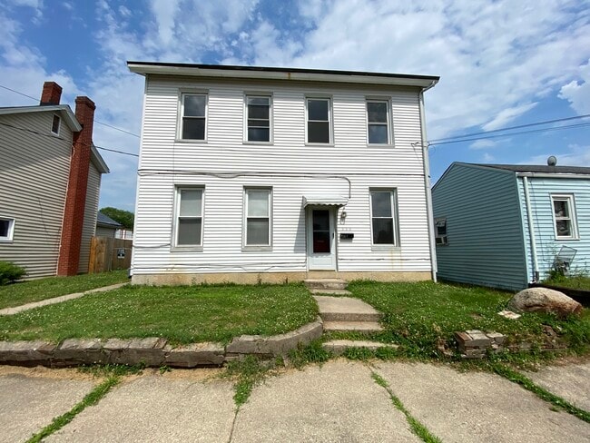 Building Photo - 220 N Vine St