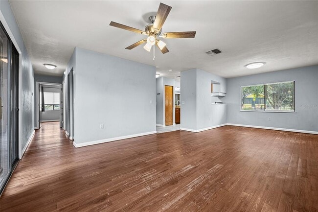 Photo - 611 SW 3rd St