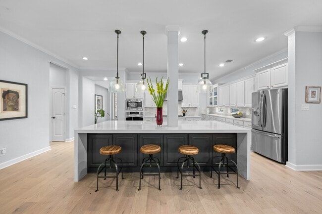 Building Photo - 27 Fury Ranch Pl