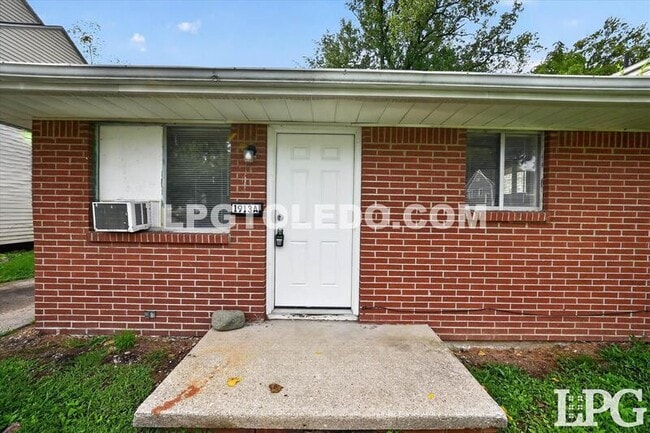 Photo - 1913 Kensington Rd