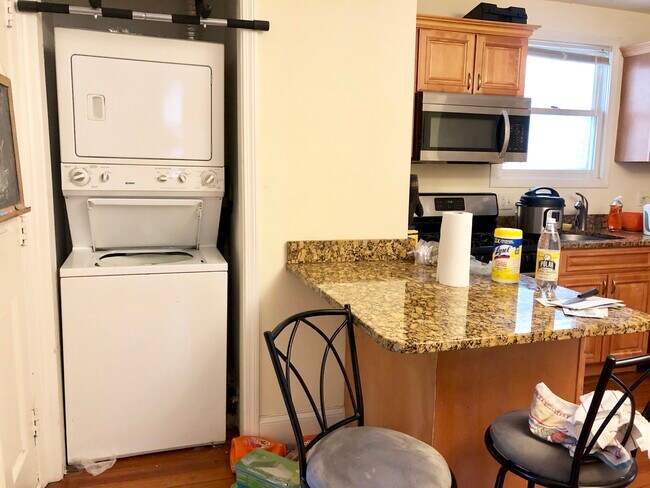 Photo - 37 Howell St Unit 2