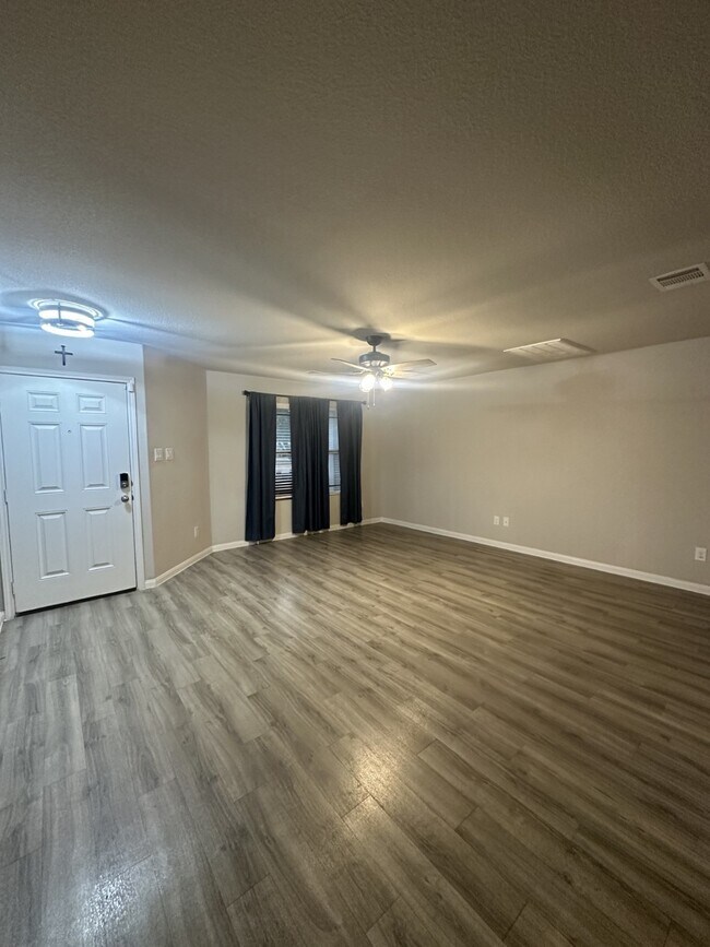 Photo - 2146 10th St