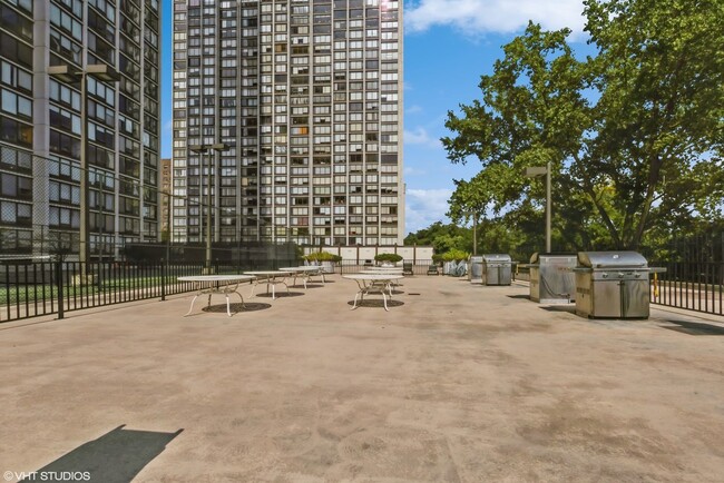 Photo - 5445 N Sheridan Rd Unit 3105