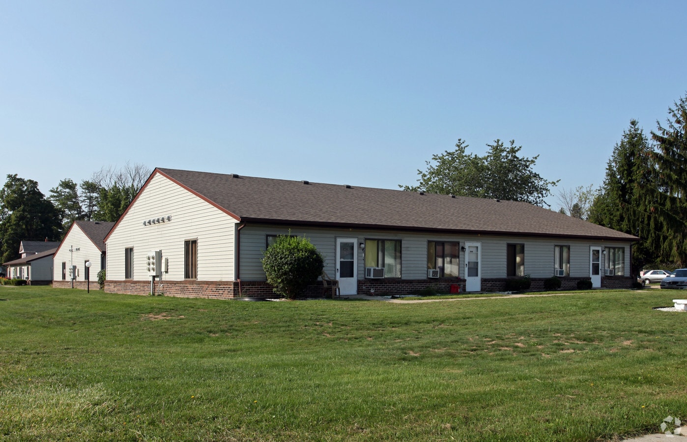 Photo - Oakview Apartments
