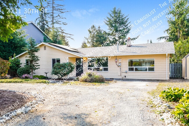 Building Photo - 2211 30th St Rental