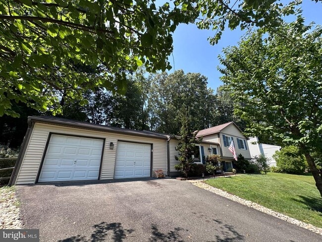 Building Photo - 5918 Freds Oak Rd Rental
