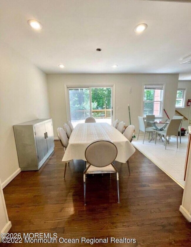 Photo - 6 Teabury Ln