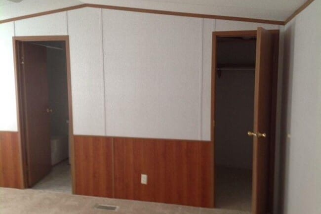 Photo - 502 Wayside Dr