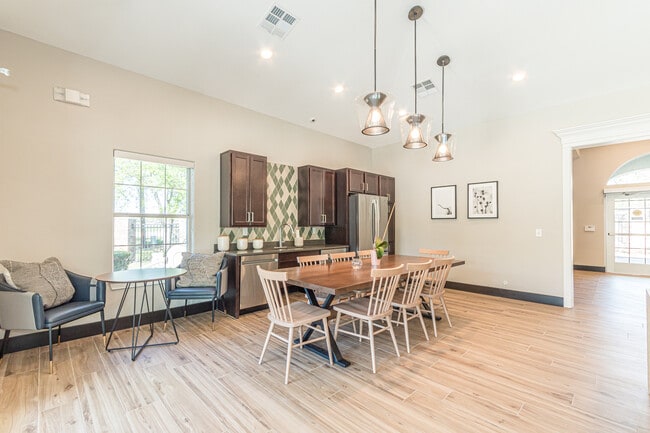 Photo - Kinwood Apartments