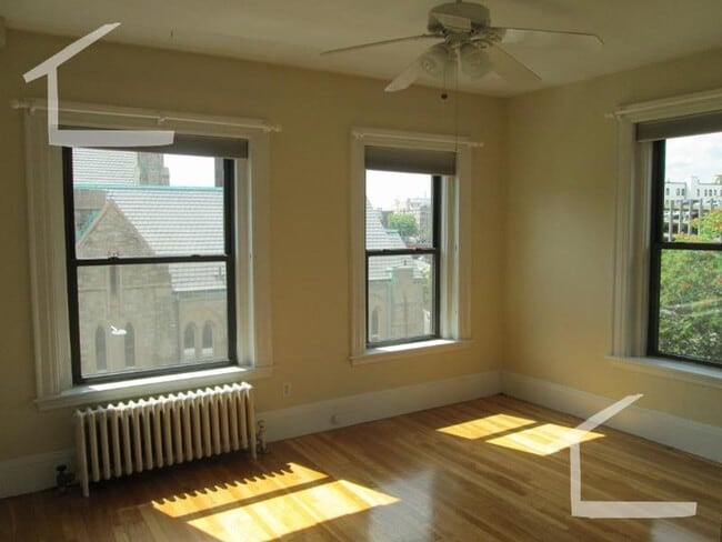 Building Photo - 1089 Boylston St